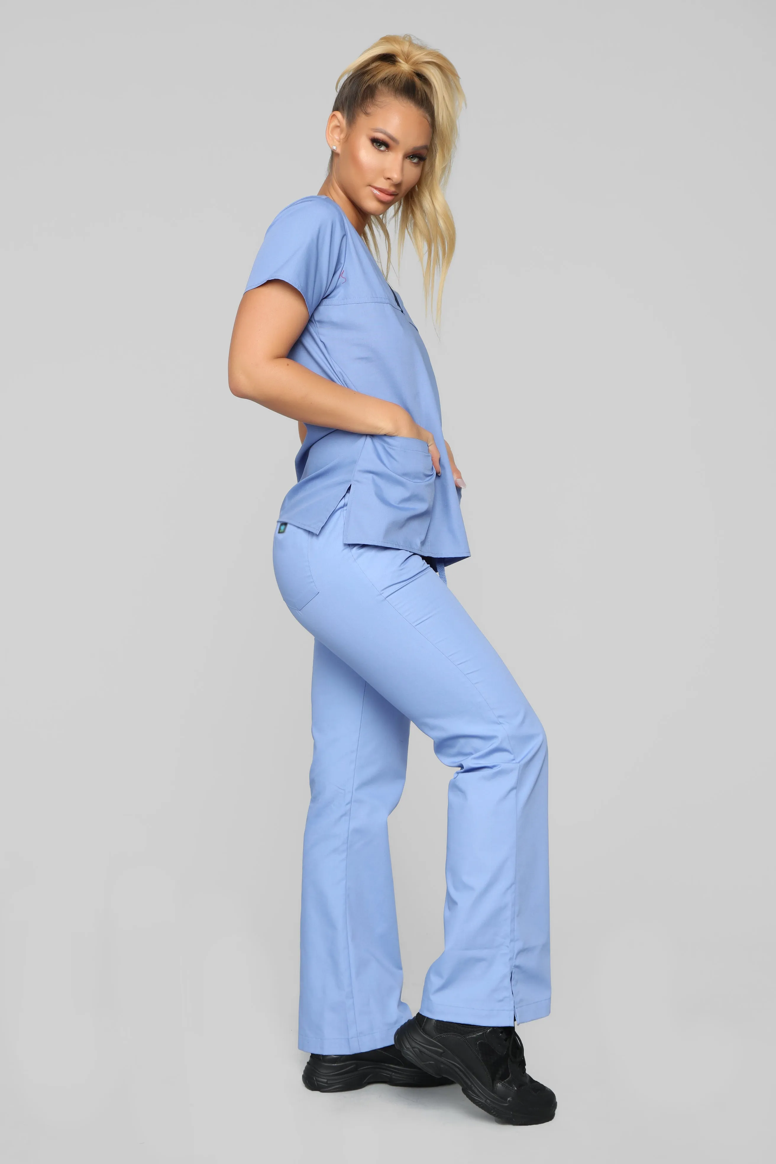 Be Patient Contrast Scrub Top - Ciel Blue
