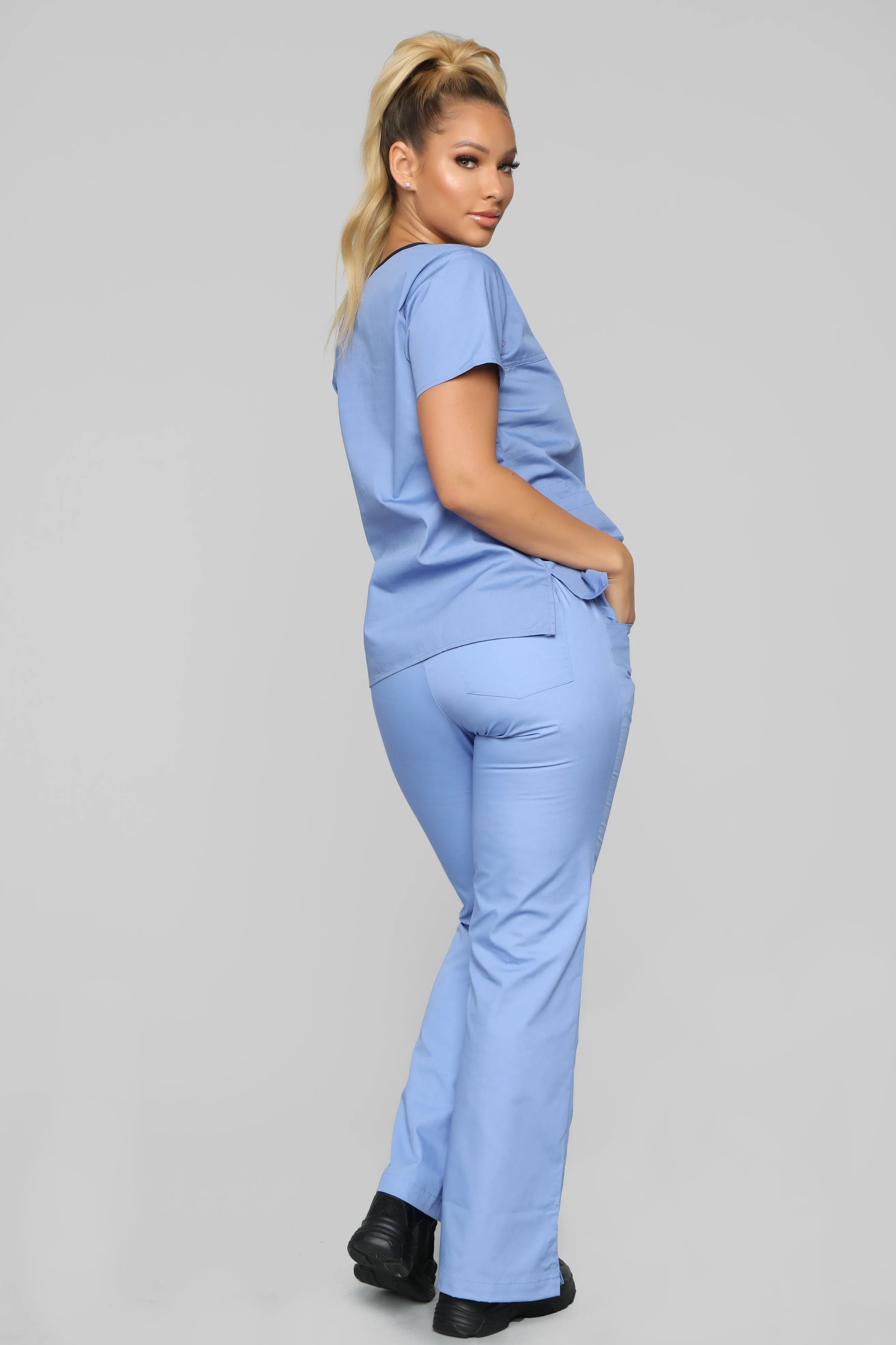 Be Patient Contrast Scrub Top - Ciel Blue